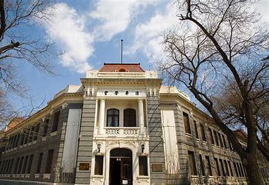Nouvelle convention de partenariat entre l’Université Cheikh Anta Diop de Dakar et l’Université Lumière Lyon 2